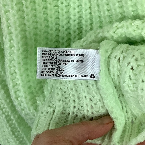 Wild Fable Pastel Green Cozy Cropped Sweater - Picture 7 of 10